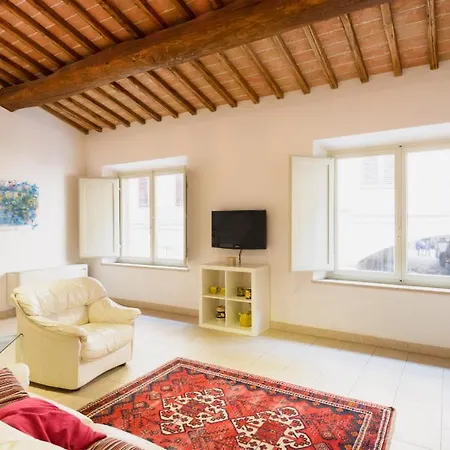 Nel Centro Medievale Di Apartment Siena
